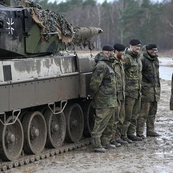 Defense minister denies German military is 'a mess'